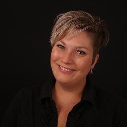Marketing- en communicatieprofessional | tikje eigenwijs | enthousiast | fervent concert- en festivalbezoeker | congres-expert