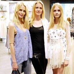 delevingnefamil's profile picture. 