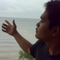 Sukses berarti melakukan yg terbaik yg kita bisa dengan apa yg kita miliki. Bukan dengan menginginkan apa yg orang lain miliki.