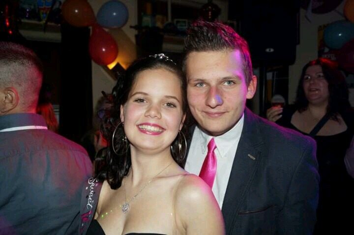 ♡ Jordi - Glimlach alsof je nog nooit hebt gehuild, vecht alsof je nog nooit hebt verloren en leef het leven alsof er geen morgen is.