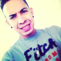 (#) - “Não me arrependo de erros que cometi. Creio que cada tropeço me fortaleceu. E hoje sou mais forte assim.” . . Muita #Fé no cara lá de cima . '
