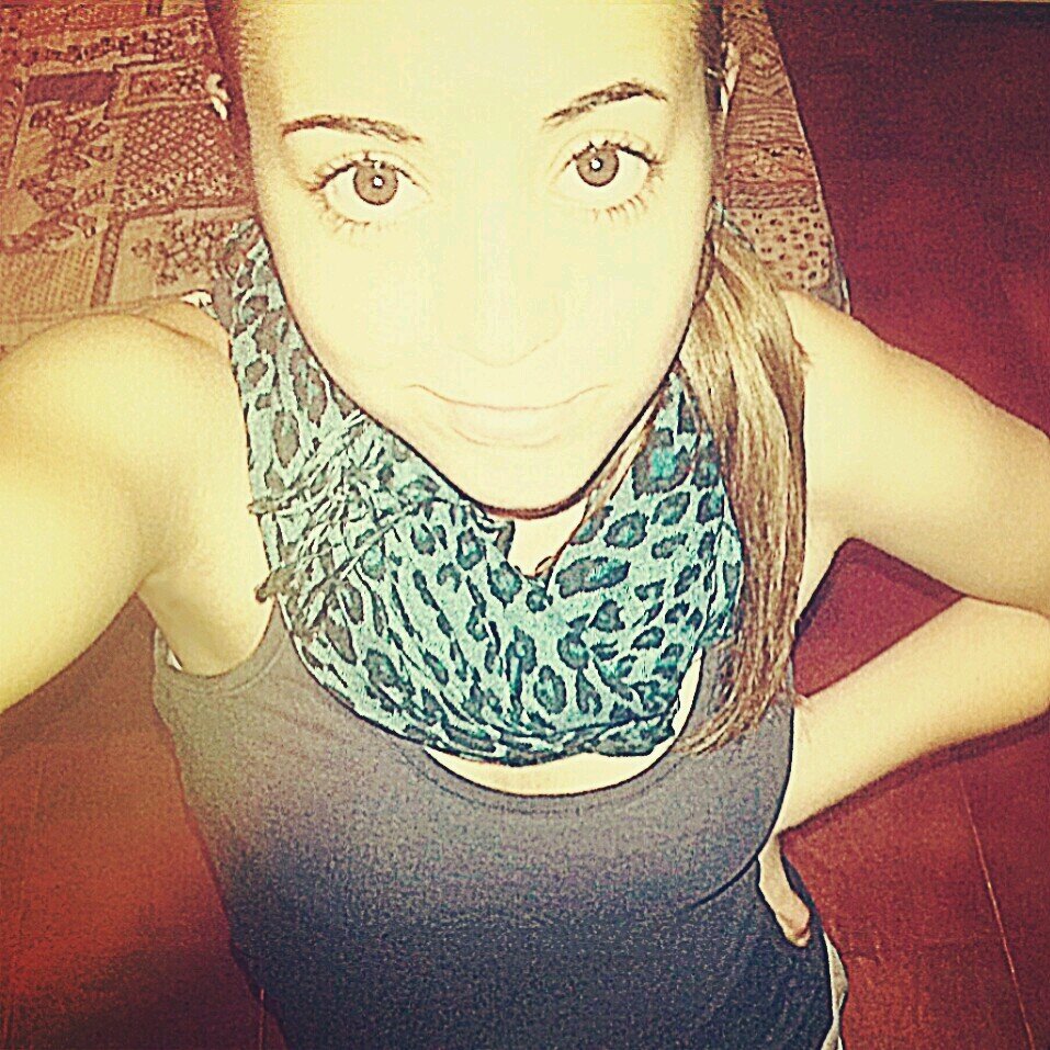 95))..Vivo el día a día, sin pensar que me deparara el mañana..[Vivir el momento]..Quiero lo que tengo y olvido a quien se fue!!