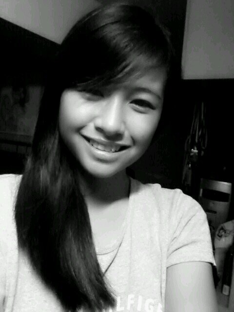 Trishaeiouuu's profile picture. Eye doughnut carrot all //