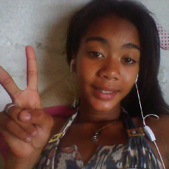 Sou namorada do adriel irmã da gabi rippi cunhada do tomim e M.A do kalfani segui no instagram http://t.co/tqlqu6cbBu ♥♥♥ (: . Amo minha irmã @rafspollover