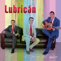 Somos un grupo de #sevillanas, rumbas y fandangos, principalmente. Llevamos 14 años en este mundo y esperamos seguir sonando muchos más.