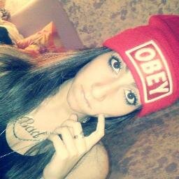 Um dia você vai acordar pra vê
Que dormir é desculpa de quem tem medo de viver #Seguequesigodevolta