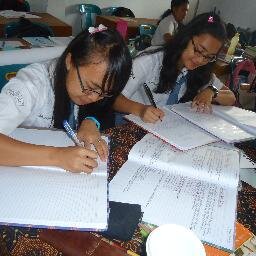 Semangat meraih cita-citaku
di SMAN 2 KABANJAHE
Someday,I will to be Accountant ^^