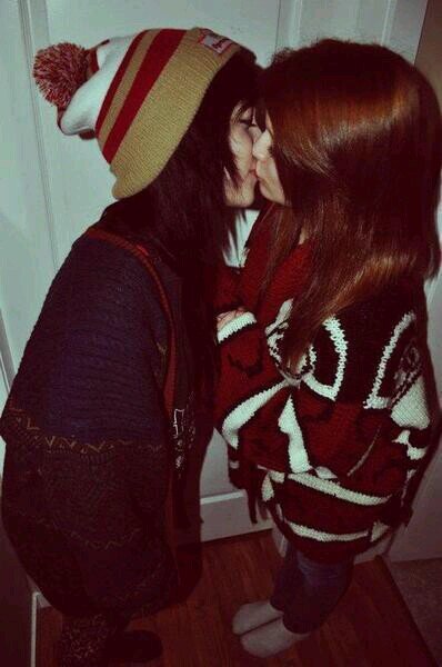 cute pics of lesbians and more♥♥♥