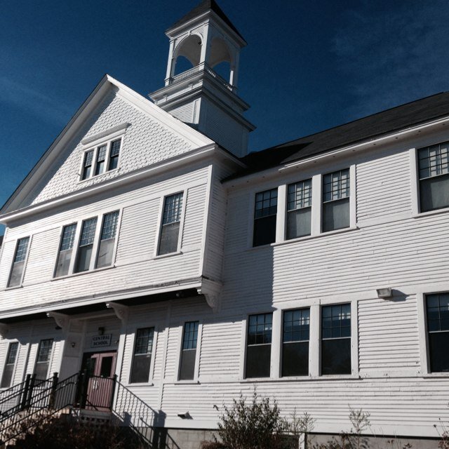 Henniker Community School