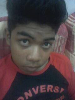 Kalau nak kawan tu boleh , Tapi tak mau sombong-ii tau - Dah kawan tu Follow la Akhmal yer [FOLLOW ME]