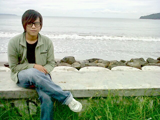 I'am guitaris player and leader from the Pink's spiders band... I like japaness music.. Keep Spirit a dream.. Arigatou gozaimsu