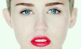 Primera pagina en donde jugamos con miley cyrus, es un gran fan club de SMILERZ. Le conoci a miley 10-05-11
