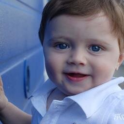 Baby boy to @TheWorldWanker and @AmissDesire. Twin brother to @PricessRuler . Prince ruler of the world Daddies mini me. Age: 3