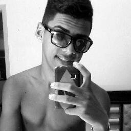 Deixa eu ser o seu fora da lei.. ♪