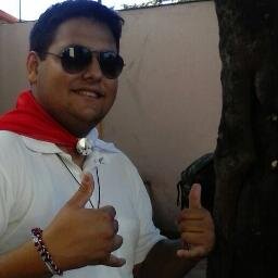 Solteiro, 21 anos. Sorrisos bobos e olhares sinceros Alguém tem pra dar?!