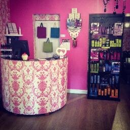 Maesteg's top hair and beauty salon! book an appointment on 01656 732450 or find us on twitter or facebook! The perfect place to get pampered!!