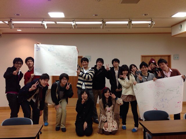 京都で不定期にワールドカフェを開催しています。様々な大学の大学生との交流をしたい人はお気軽にフォローしてください！ また、只今メンバー募集中です！一緒に面白いことやりましょう！質問などあればDMからお願いします^_^