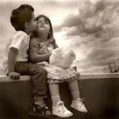 Cito tudo de amor.Musicas,frases,fotos,cantadas e tals.                        
Apaixonados me seguiram em 3,2,1..