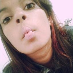 Tenho consciência de ser autêntica e procuro superar todos os dias minha própria personalidade, despedaçando dentro de mim tudo que é velho e morto.