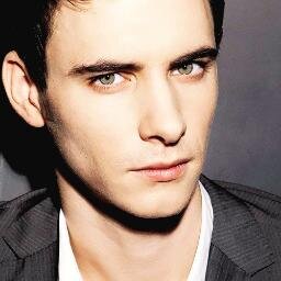 courf68's profile picture. 25. Estudiante de Matemáticas en Nanterre. Amo las mujeres y las mujeres me aman. Váyase, señor De Gaulle, váyase.