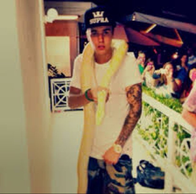 Love my familyxxx
And love me beliebersxxx
I always love you