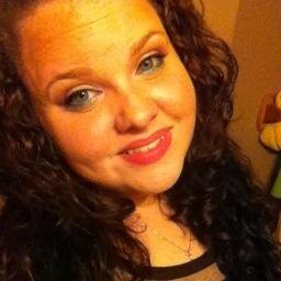 Im Amber-Zoee. 21. Work hard. I love makeup. I never get on here tho. :p