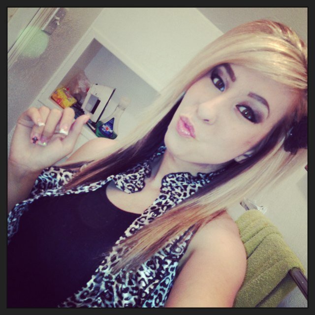 I'm just me& that's it (: I love life& I love my family I love myy boyfriend of 6 years @itzmob209(: