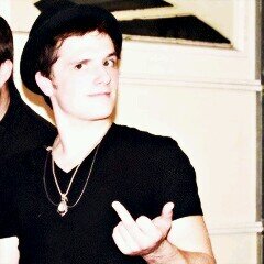 josh hutcherson. 21. bisex. 14102013-26122013-01022014 i'm only michael.