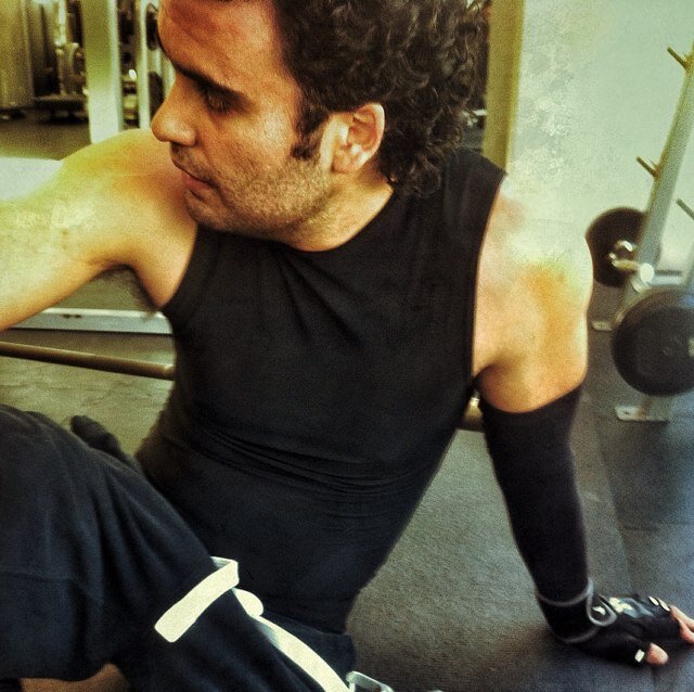 o_z_'s profile picture. Mechanical Engineer, love the automotive design, technology and everything related.