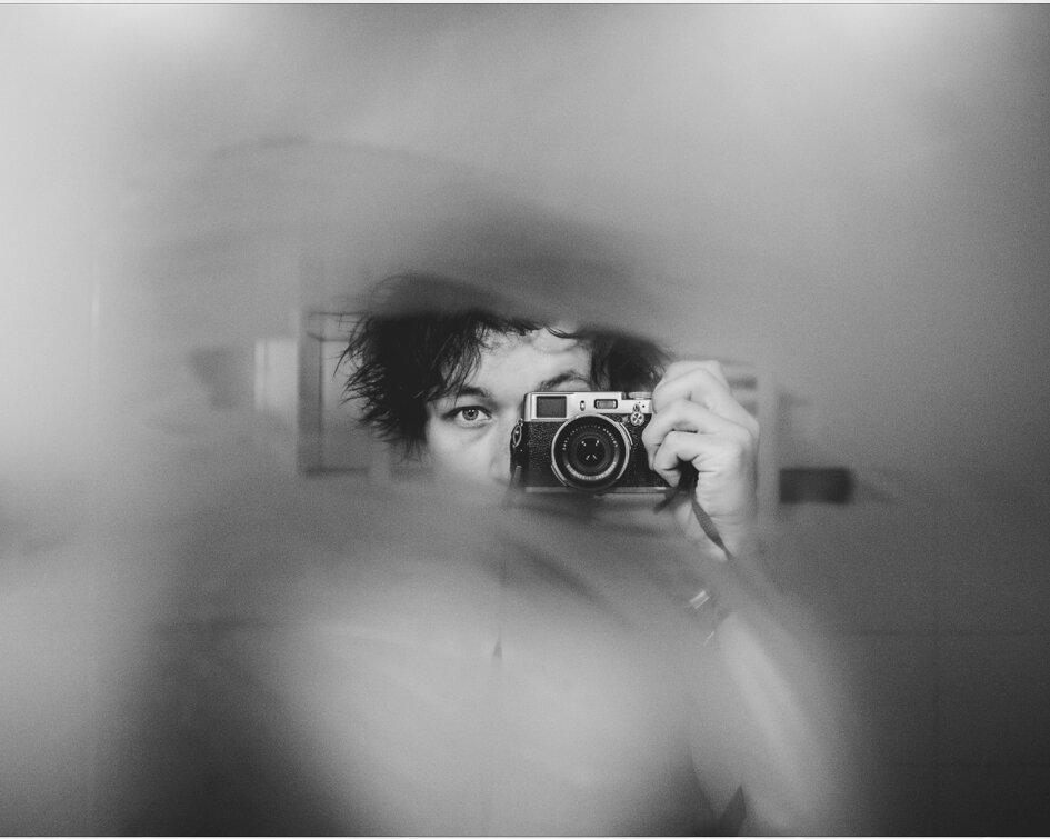 ANOTHER LIGHT ABSORPTION.

Photographer, skateboarder, graphic designer