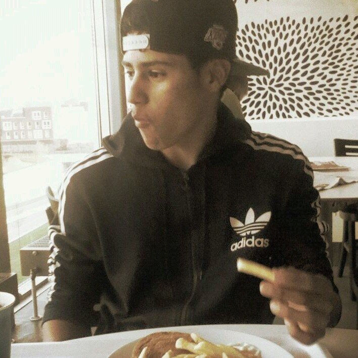 guitar/piano/9GaG/corderius college/freerunning/volg me als je in m3c zit :D