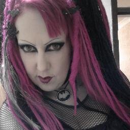 +kATIE kORPSE+
;goth/rocker;
luvz horror,vampz,dracula,zombiez,spooky stuff,graveyardz,dark nitez,moonlight n ,gothrocknroll,