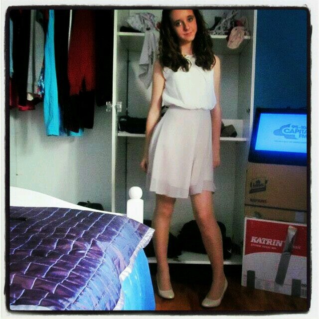 Megan_Lora's profile picture. girl,13,london, i LOVE  @justinbieber
HE'S MY WORLD AND HUSBAND I LOVE ALL HIS MUSIC I LOVE HIS LOOKS AND HIS STYLE 
follow me and ill follow back