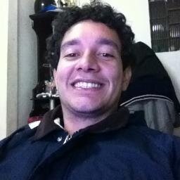 Com internet? ou sem internet? . CEO(haha) da Shape Web
