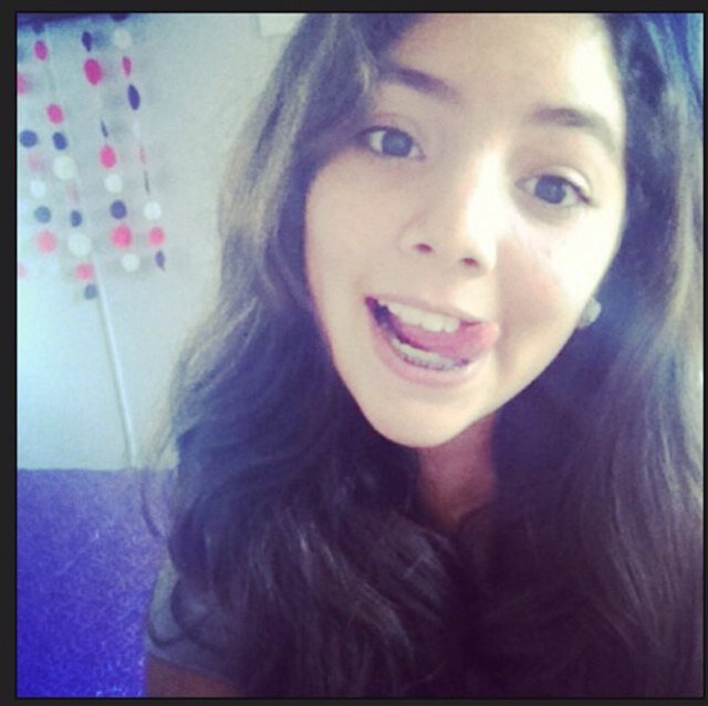 14
Instagram:andreav_99
Snapchat:andreav_99
Follow me