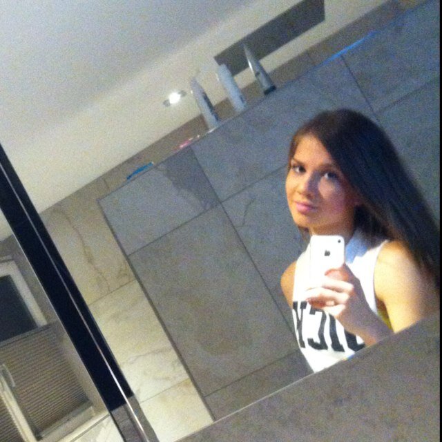 chillen ~ vrienden ~ uitgaan ~ volleybal ~ muziek