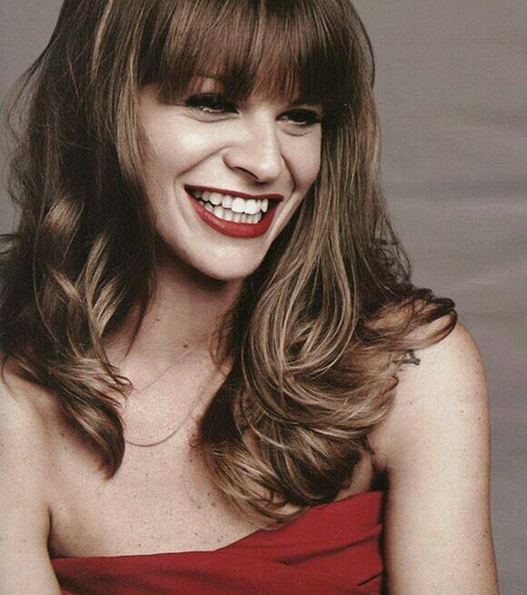 Un fuoco d'artificio non lo tocca mai il cielo quindi
tornero d'amare davvero.. 19 Aprile
Alessandra amoroso  ♥ ♥  #amorepuro ♥ ♥ ♥