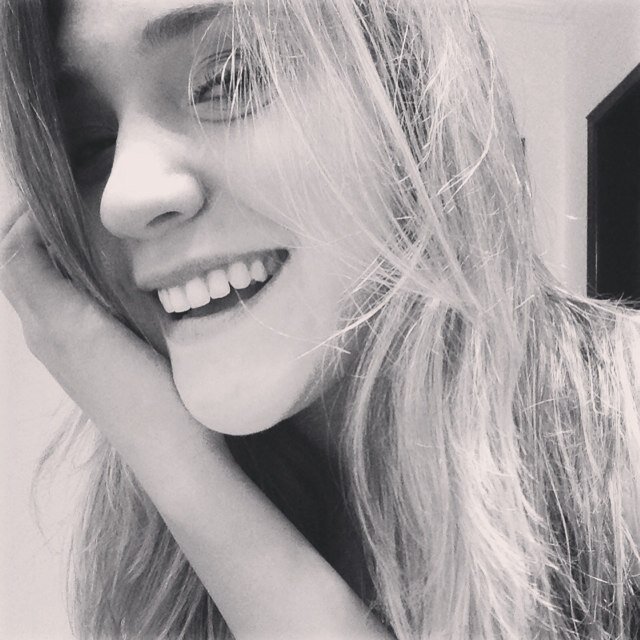 Nada abala a alegria de um sujeito, que vê na simples questão de estar vivo um bom motivo pra comemorar.