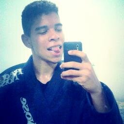 Gostar de min é um favor,não gosta são dois :]

http://t.co/5C1e36Ynib