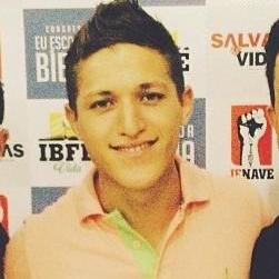 Podem me chamar de maluco, podem me chamar de pirado, podem me chamar de desequilibrado, mas eu sou é apaixonado por Cristo!