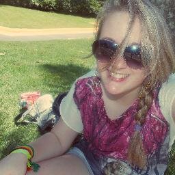 jenitaiara's profile picture. . não existem fatos, apenas interpretações!