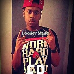 Looney Mane BITCH!..reppin HOWSEHOLD ENT..Shout out to HOWSEHOLD..E ZAY...Shout out to Jinterscope/E-Records ....GETTIN MONEY!