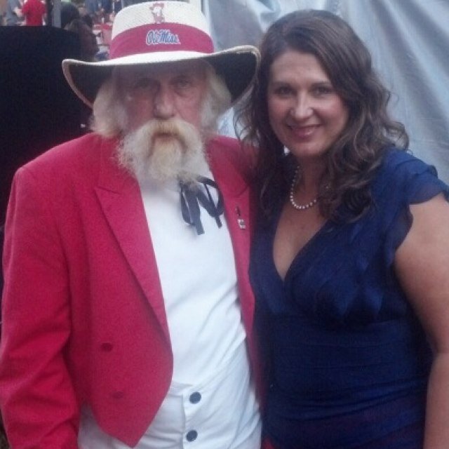 ravauraquel's profile picture. 