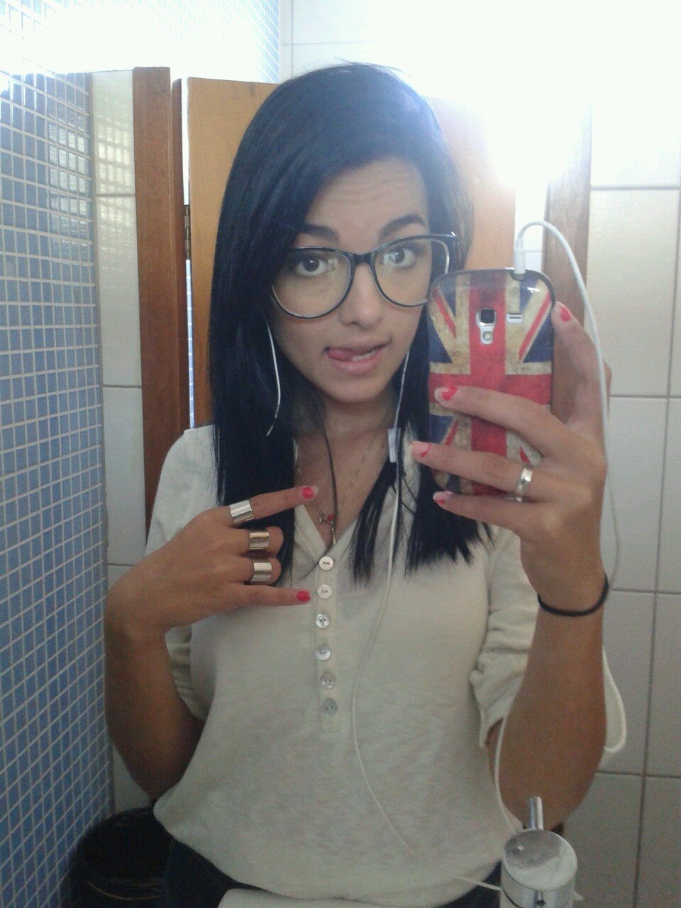 Amendoboba.. aaah n sei o q escrever.. Enfim,,Whats  é +55(41)95481474..