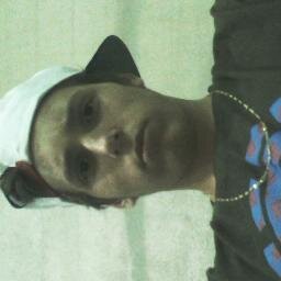 OliveiraKit's profile picture. qléé qui éé sou novo aqui haha!