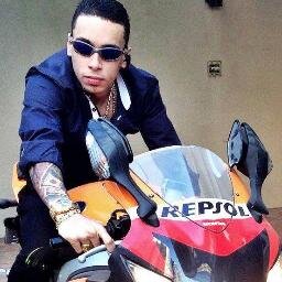 Nós é pior que o saddan, nós é pior que o bin laden, aqui quem ta falando É o mestre do desastres ♪ - Fã Club dedicado ao Mc Kauan ♥