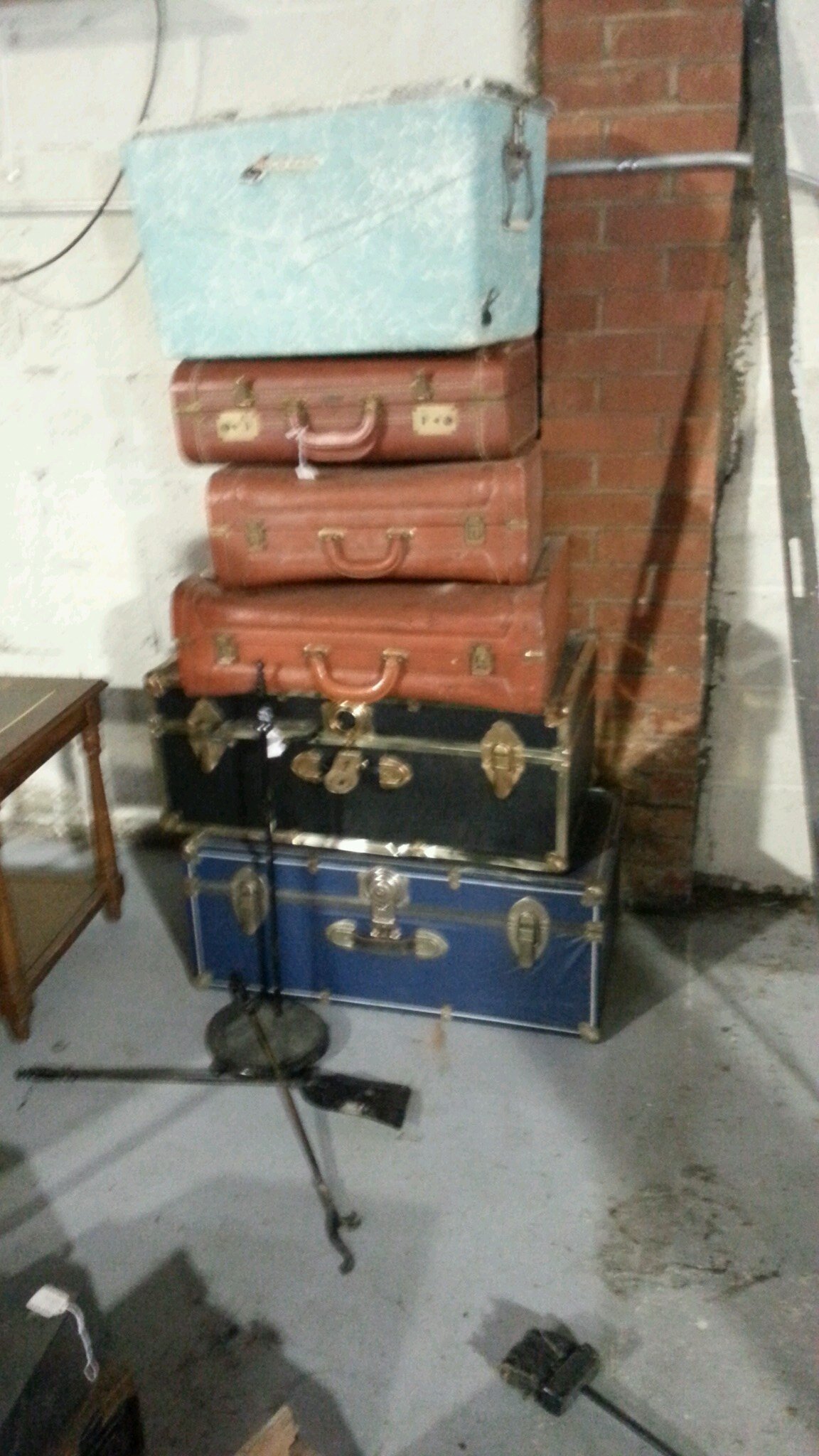 Vintage furniture picker / proprietor at Furniture & Vintage Supply Co / Spring Garden Vintage .  Clemson football fanatic. Ankylosing Spondylitis.