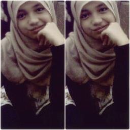 me : simple and humble :D (cewekLugu tapi beracun :p)