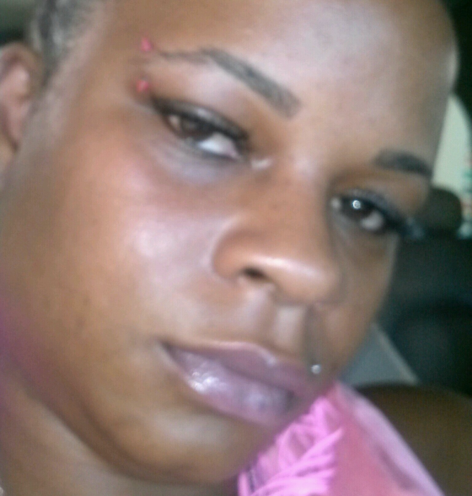 1queenwatch's profile picture. self made