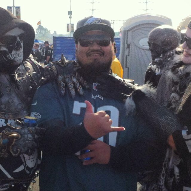 Hawaii All Day /philadelphia Eagles/hiphop/and funny shit.